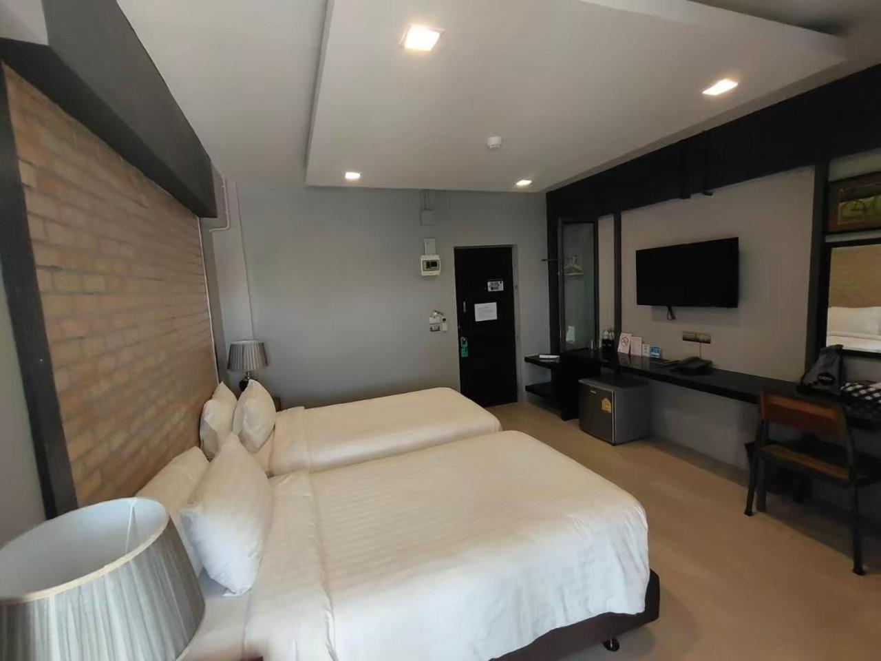 Qoo Hotel Buriram Extérieur photo