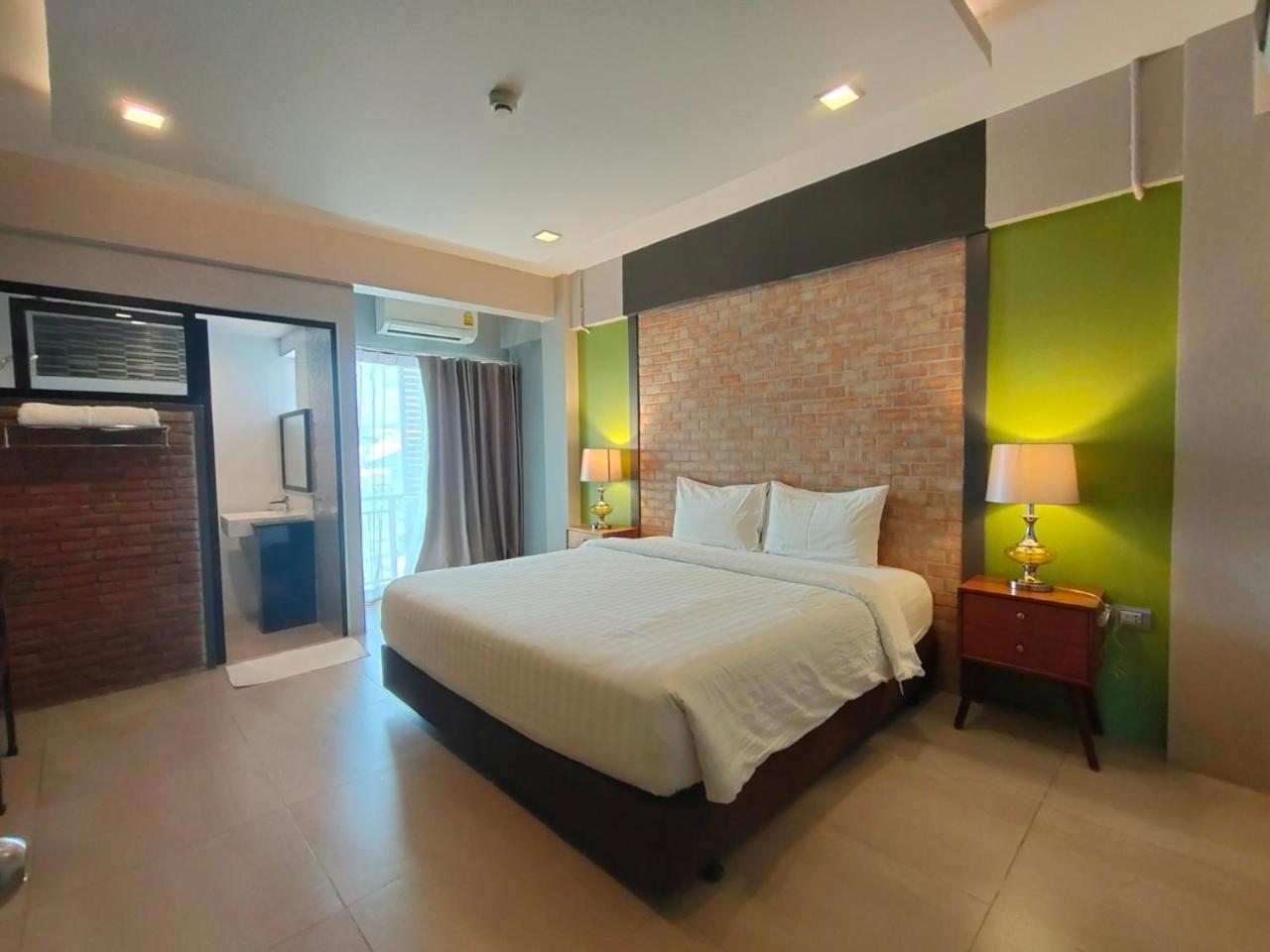 Qoo Hotel Buriram Extérieur photo
