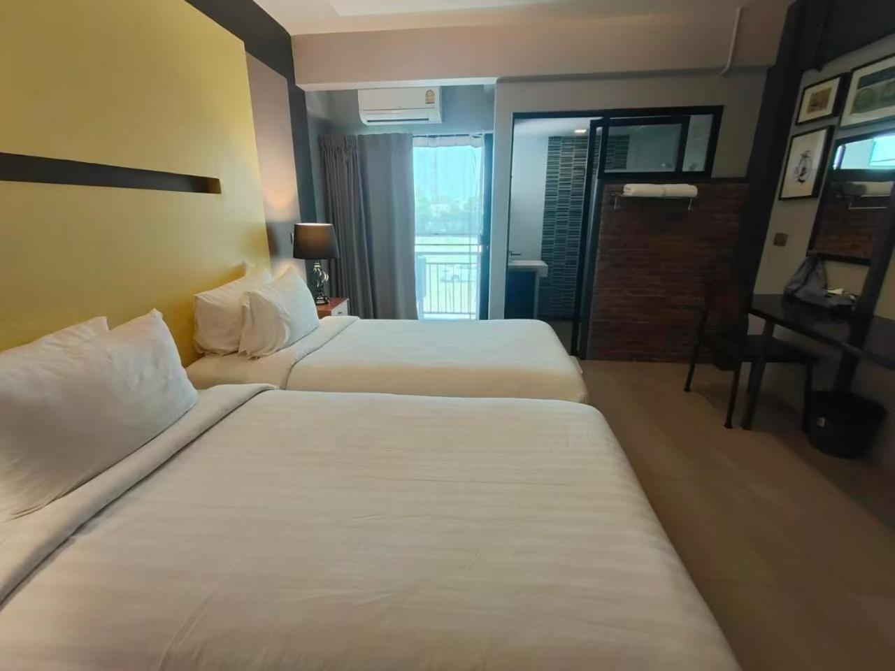 Qoo Hotel Buriram Extérieur photo