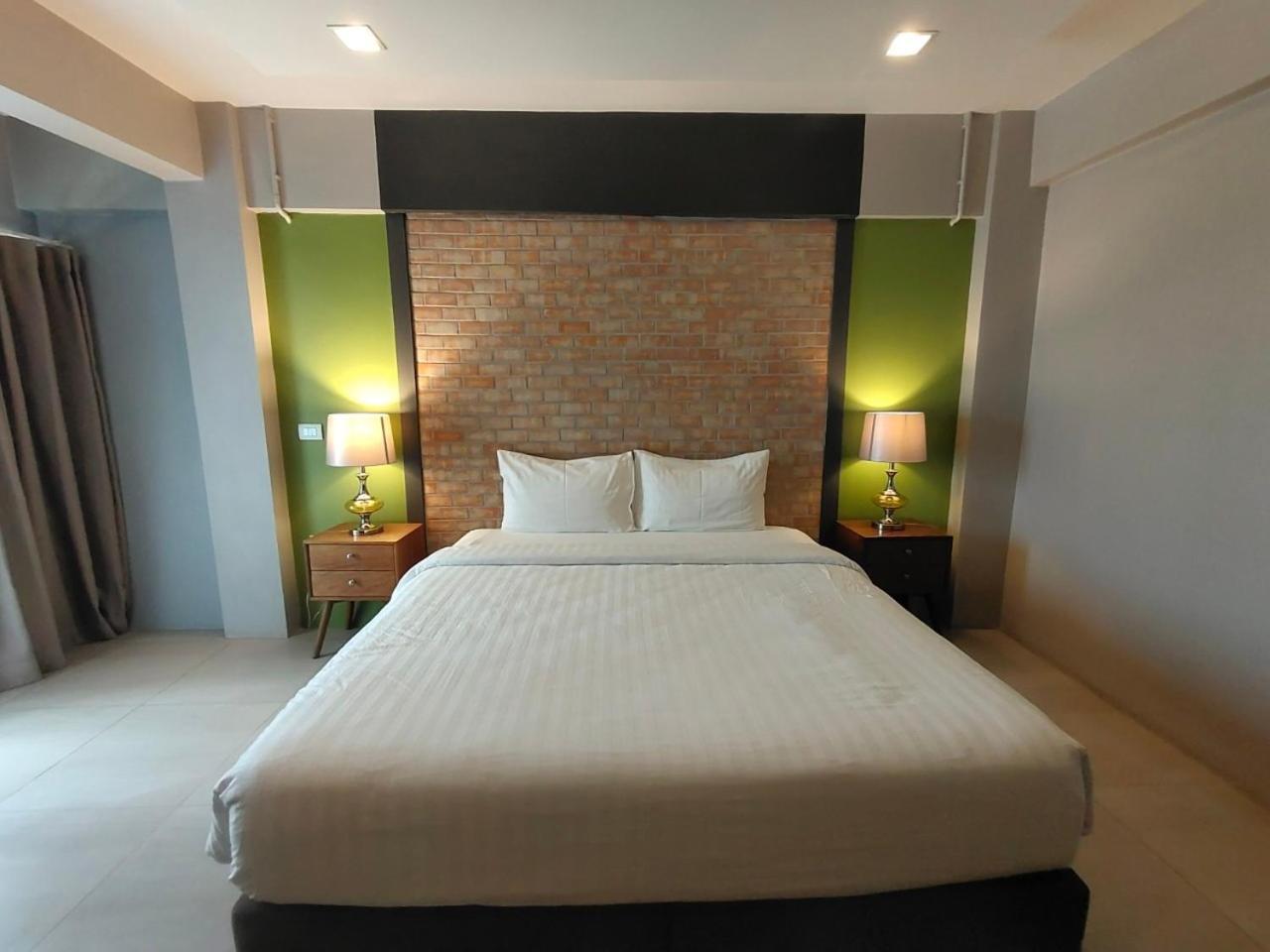 Qoo Hotel Buriram Extérieur photo